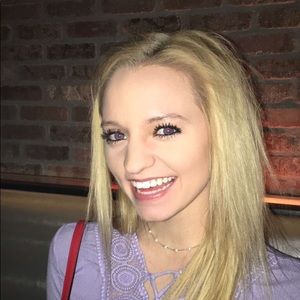 Meet your Posher, Holly